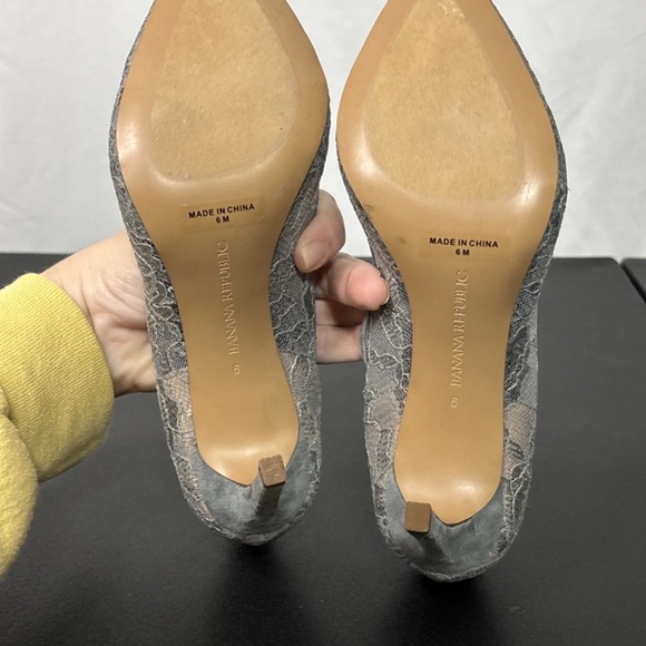 Banana Republic Gray Lace Madison Heels Stilettos Holiday Dress Shoes Size 6 - Picture 8 of 16
